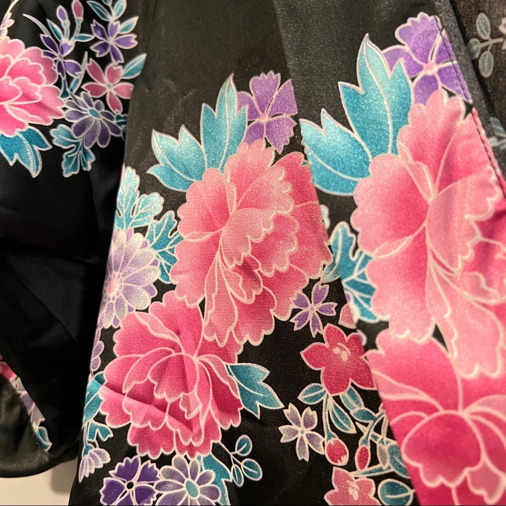 Floral Robe - Picture 3 of 4